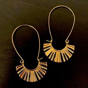 NWOT Dynamite Gold Tone Earrings